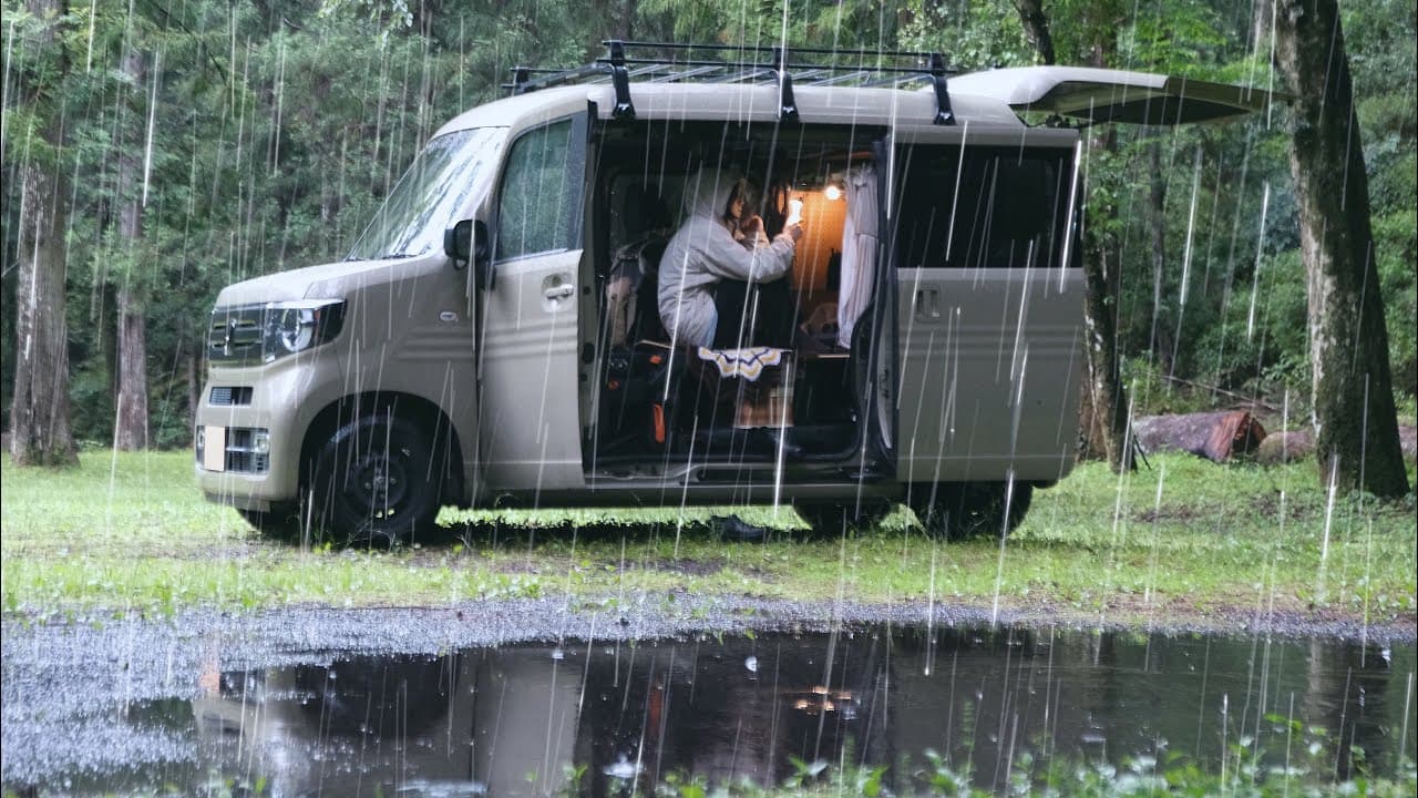 【雨の車中泊ひとり旅】軽自動車でソロキャンプ。私の大切な癒しの時間。